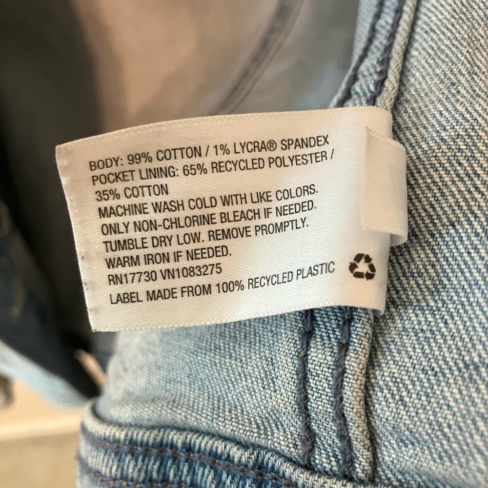 Universal Thread Faded Blue Jean Jacket - Picture 4 of 5